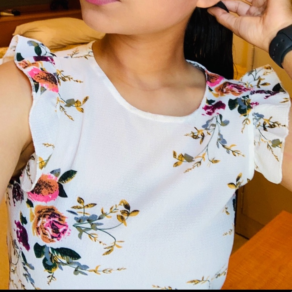 Floral blouse🌺